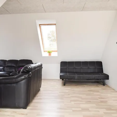 Three-bedroom In Nordenbro Vesteregn